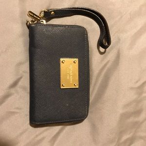 Michael Kors IPhone 5 wristlet